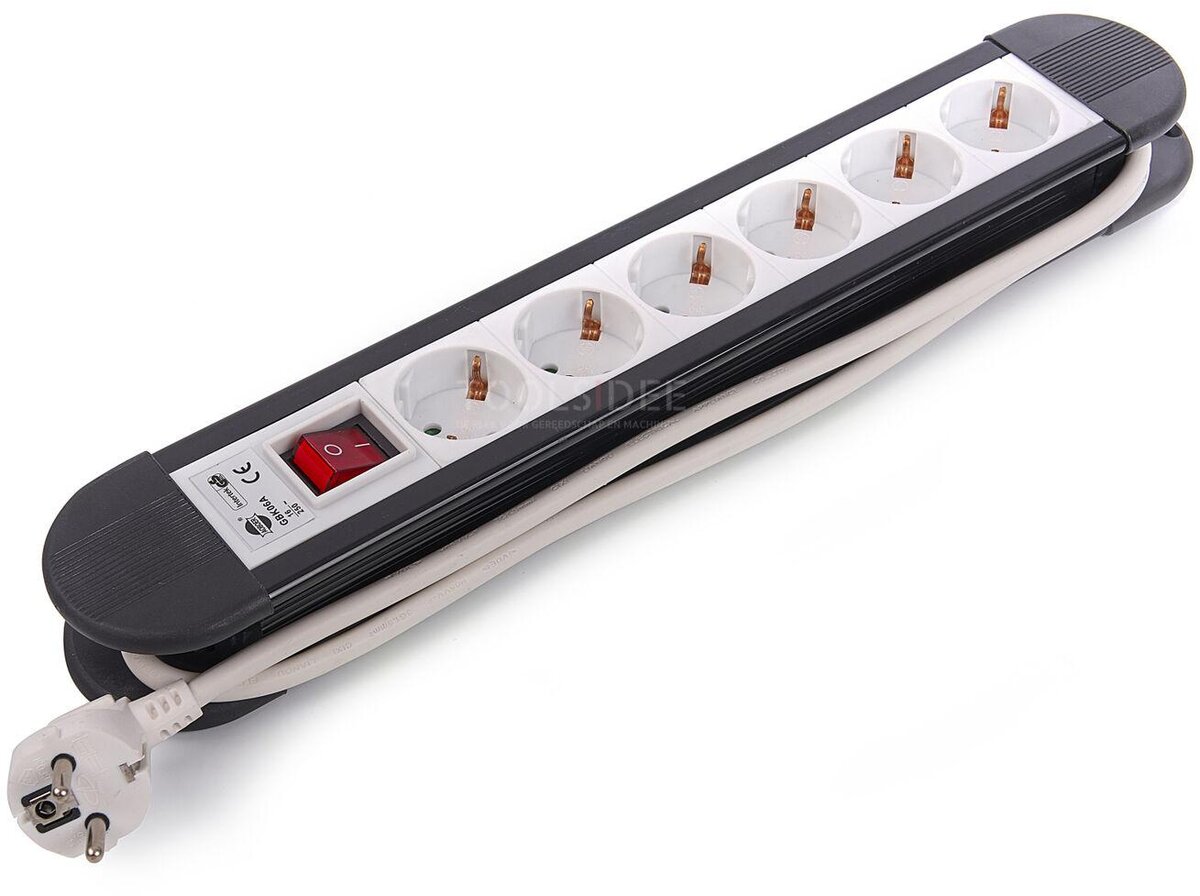 Hbm kraftlist 6-vägs 1,5 meter kabel 3 x 1,5 mm med omkopplare