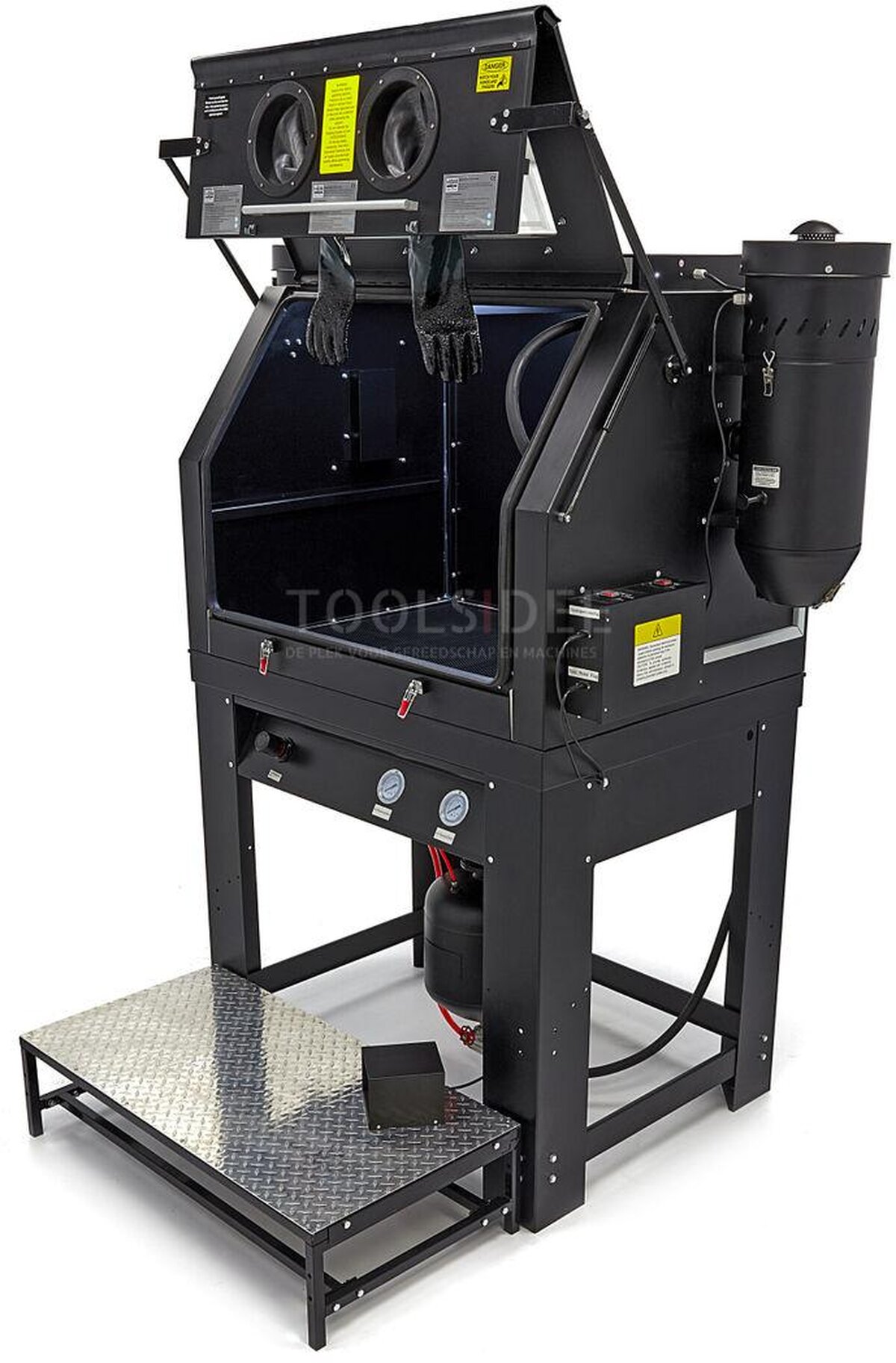 HBM Hochdruck-Strahlkabine SBC 990 mit 2 Abluftventilatoren