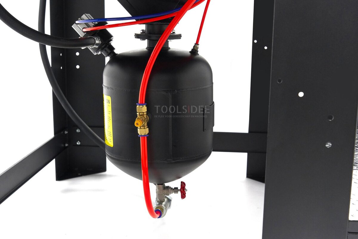 HBM Hochdruck-Strahlkabine SBC 990 mit 2 Abluftventilatoren