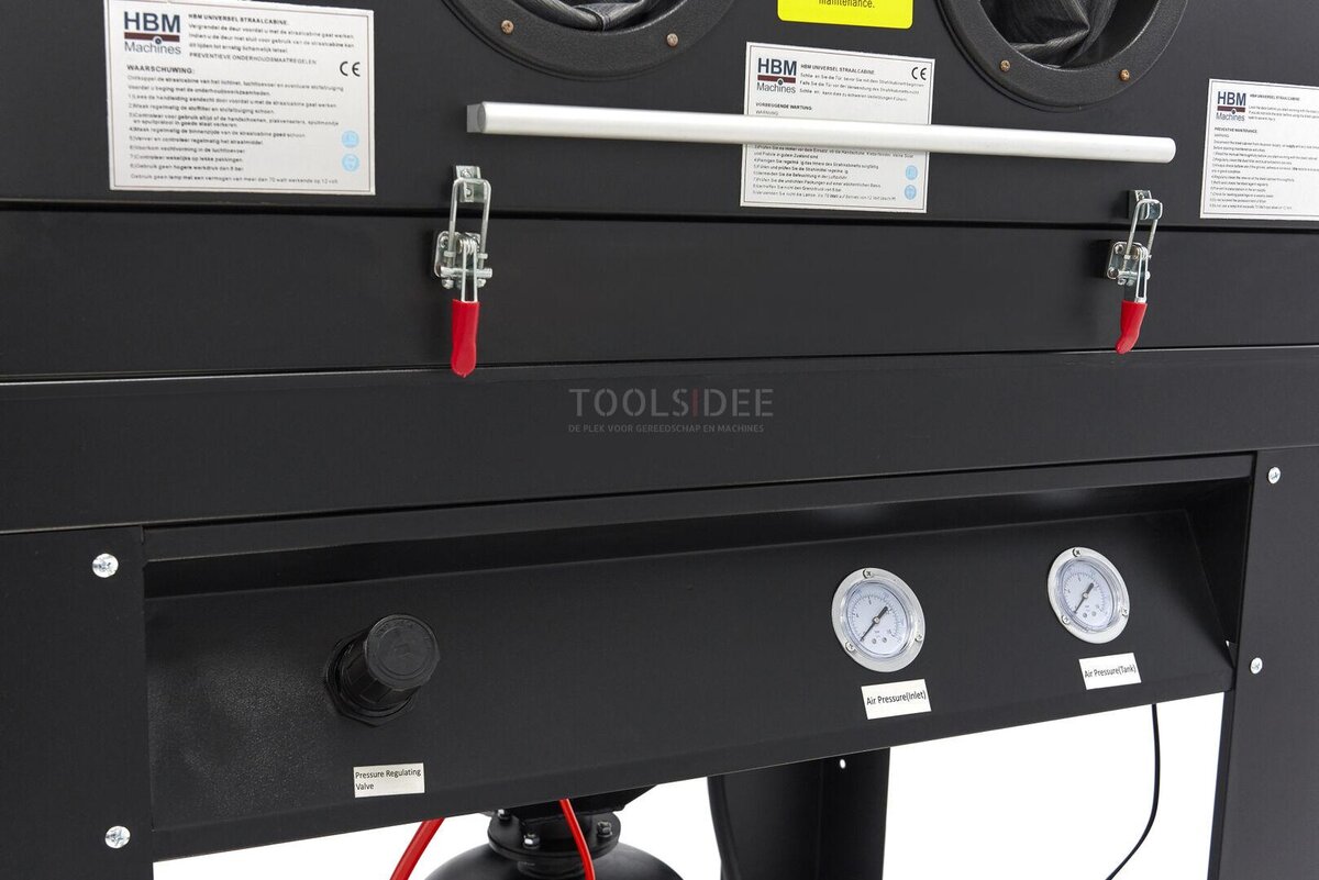HBM Hochdruck-Strahlkabine SBC 990 mit 2 Abluftventilatoren