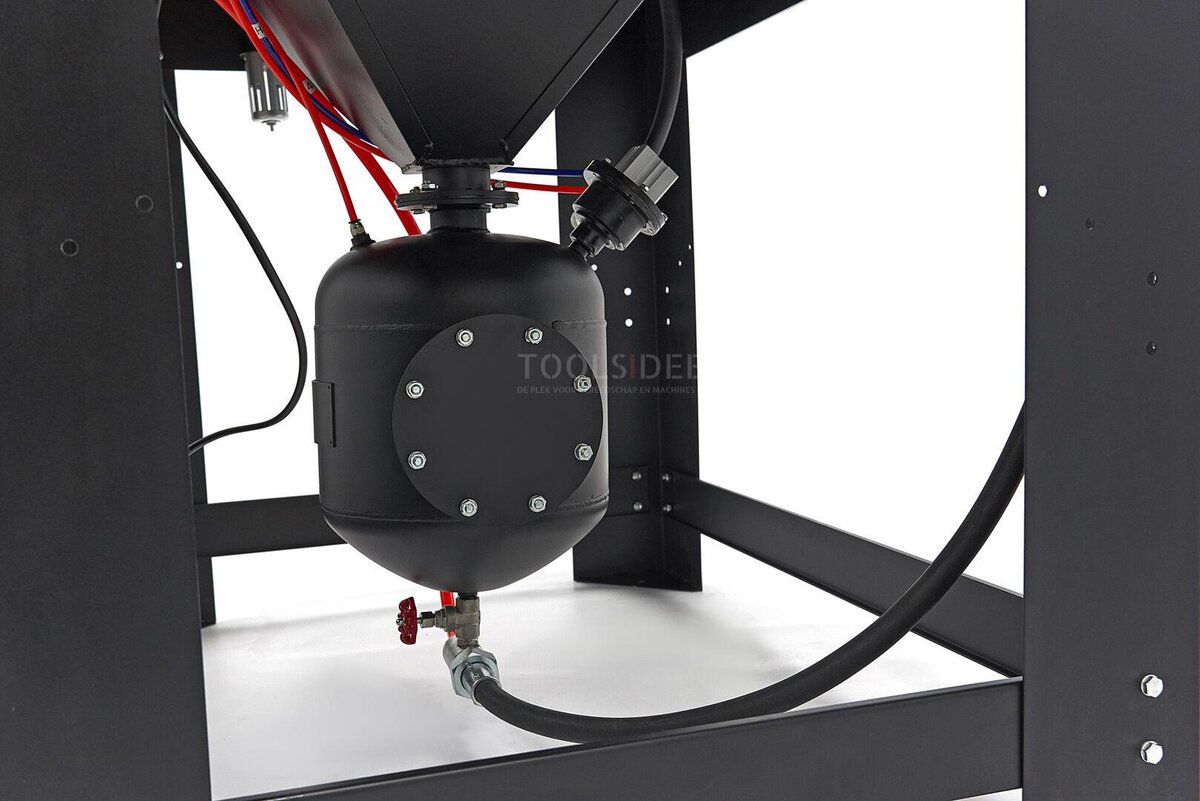 HBM Hochdruck-Strahlkabine SBC 990 mit 2 Abluftventilatoren