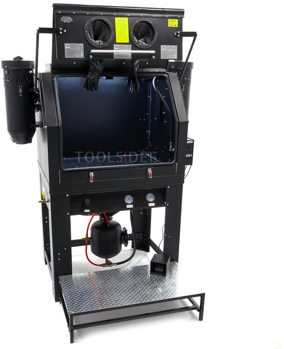 HBM Hochdruck-Strahlkabine SBC 990 mit 2 Abluftventilatoren