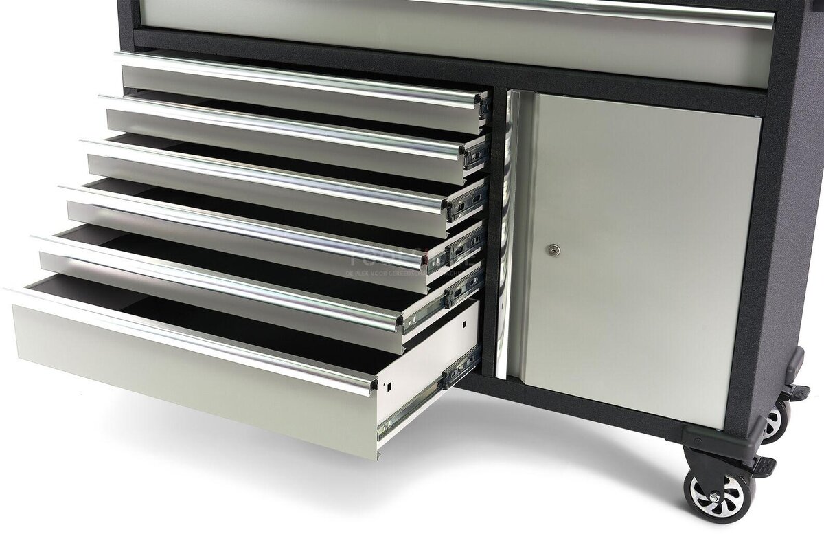 HBM 136 Cm. Professionell mobil arbetsbänk med skåpvägg och tillbehör