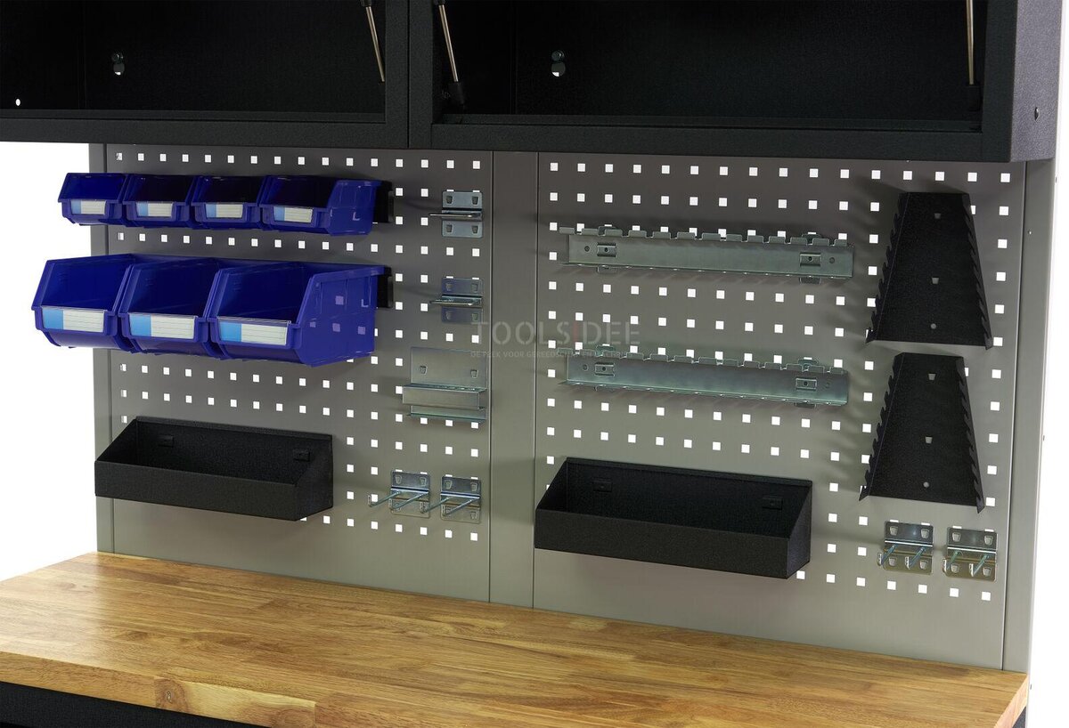 HBM 136 Cm. Professionell mobil arbetsbänk med skåpvägg och tillbehör