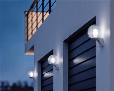 Steinel Sensor Außenleuchte L 585 S weiß Steinel Sensor Außenleuchte L 585 S weiß