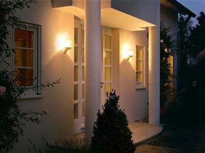 Steinel Sensor Außenleuchte L 585 S weiß Steinel Sensor Außenleuchte L 585 S weiß