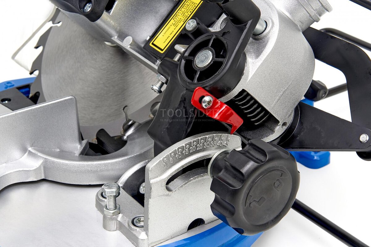 Troncatrice HBM 1500 Watt con laser 210 mm.