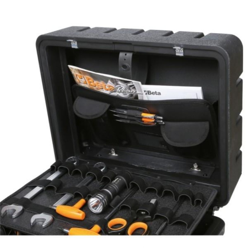 Beta wheeled tool case, made of thick polypropylene, with four castor wheels
