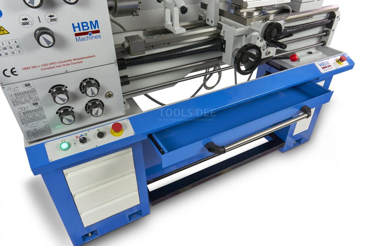 HBM 360 x 1000 industriell metalldreiebenk komplett med stor åpning med 3-akset LCD digitalt avlesningssystem - 400 volt