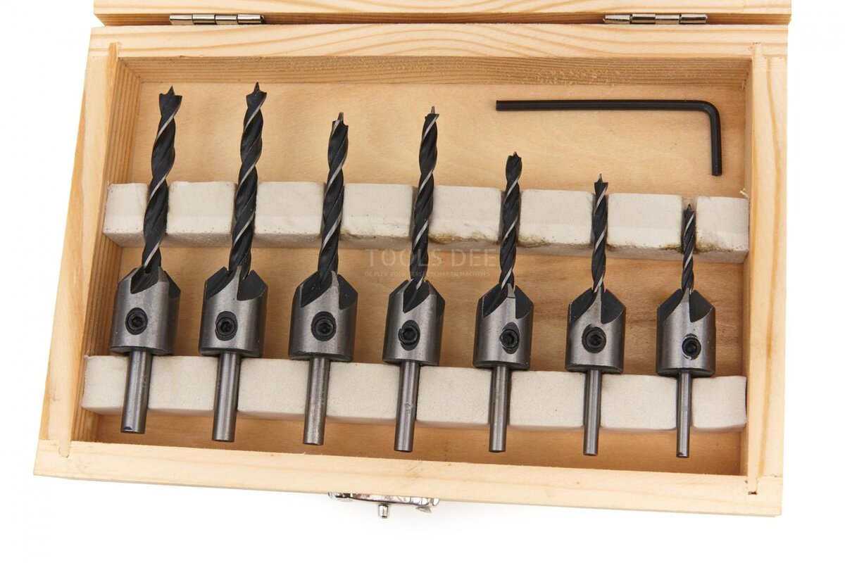 HBM 8-delt treborsett, Forsenkeborsett modell 1