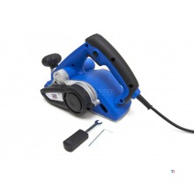 HBM 900 watt. Profesjonell elektrisk høvlemaskin med høvlebredde på 82 mm og 15,5 mm. Sømdybde HBM 900 watt. Profesjonell elektrisk høvlemaskin med høvlebredde på 82 mm og 15,5 mm. Sømdybde