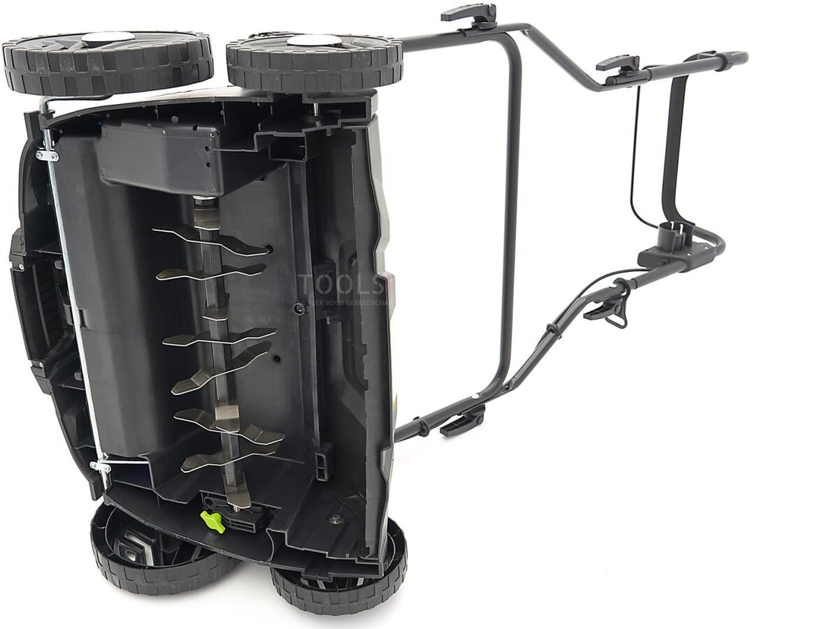 HBM 1500-W-Vertikutierer 360 mm inklusive Rakel