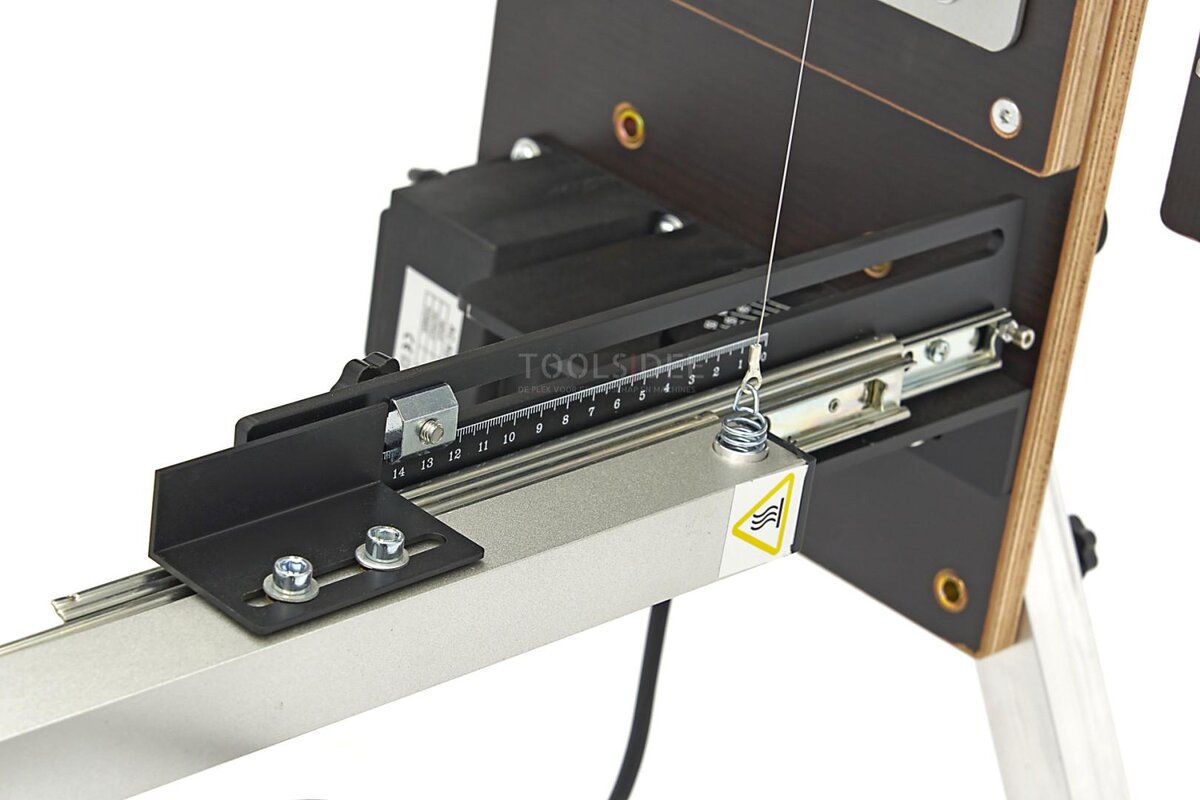 HBM 200 W skumkutter med ben og sider