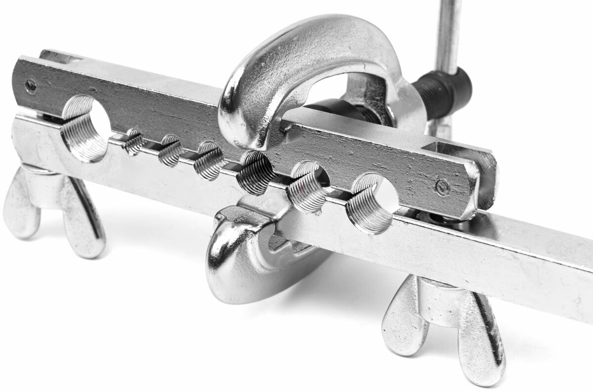  HBM 14-osainen ammattikäyttöön tarkoitettu jarrulinjan taivutus, leikkaus ja nostaminen