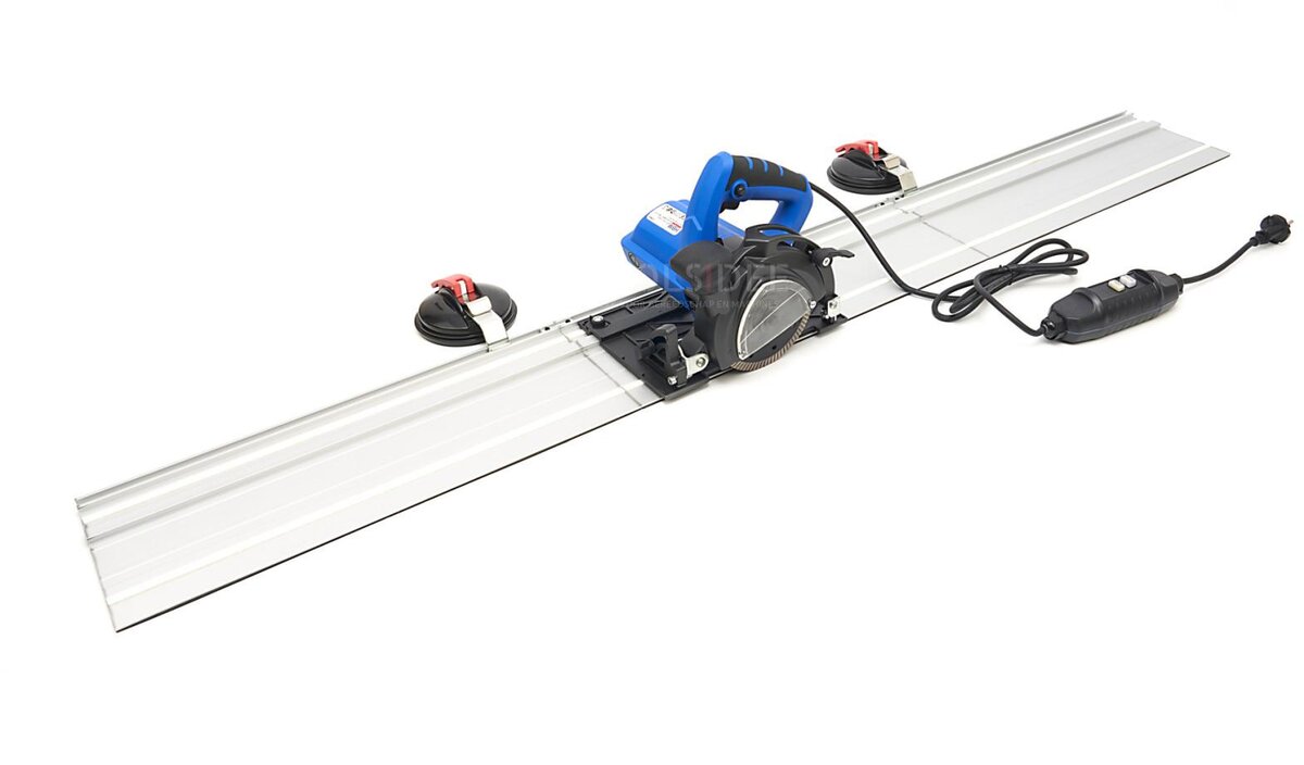 HBM 1400W Stone Incursion Hand Saw Water Cooled With Ruler 3 x 500 mm and 3 Diamond Saw Blades HBM 1400W Stone Incursion Hand Saw Water Cooled With Ruler 3 x 500 mm and 3 Diamond Saw Blades