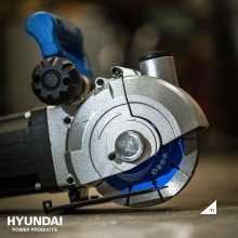 Hyundai muurfrees 2400W 5 bladen