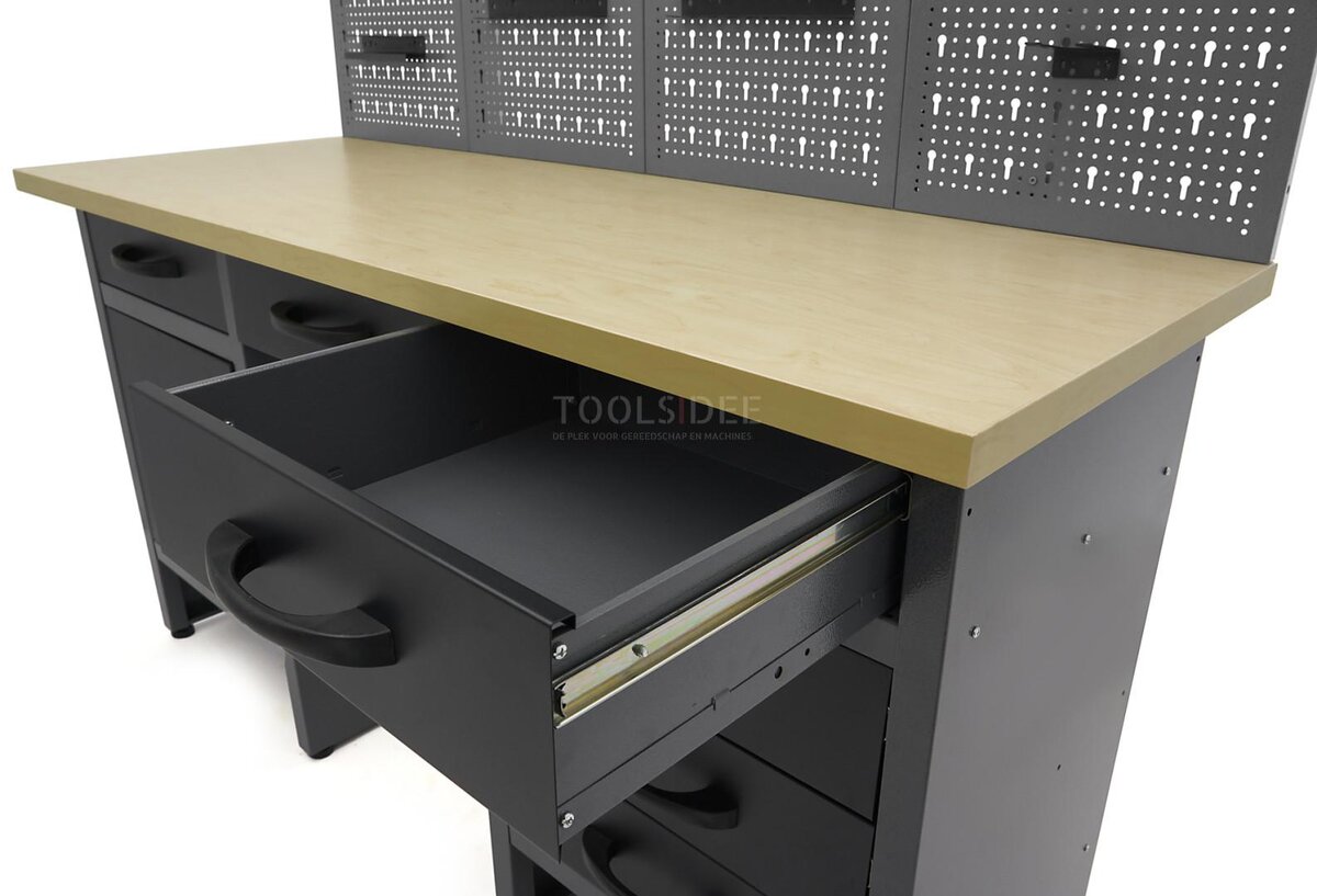 HBM arbeidsbenk med dører 160 x 60 x 200 cm HBM arbeidsbenk med dører 160 x 60 x 200 cm