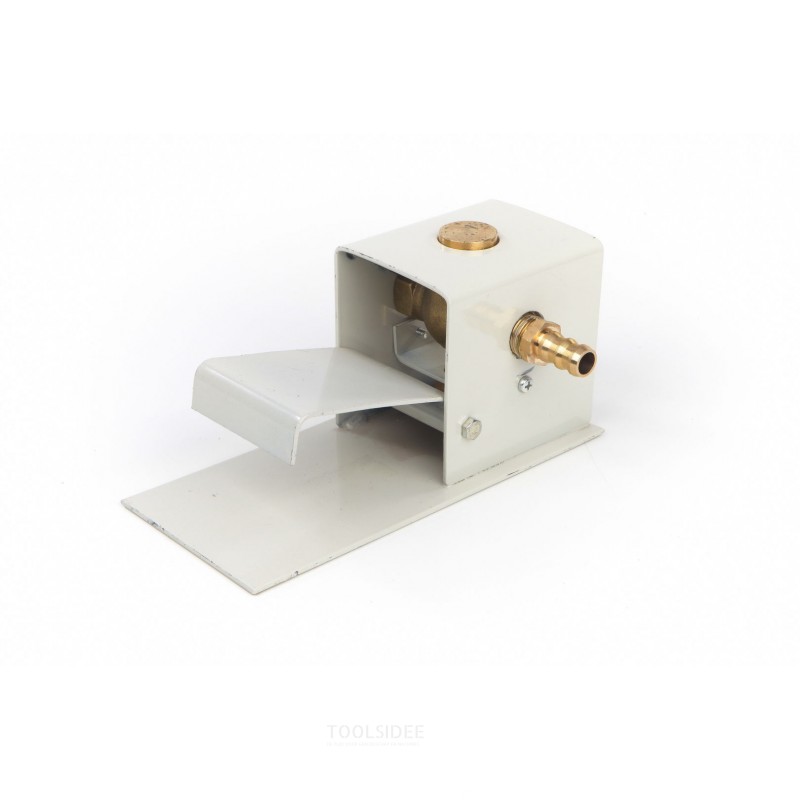 HBM foot pedal for blast cabinet