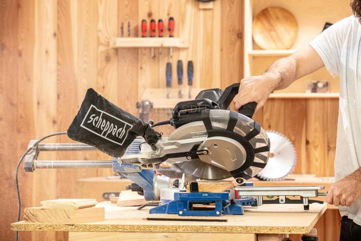 Sega per rifilare e tirare Scheppach HM254SPX