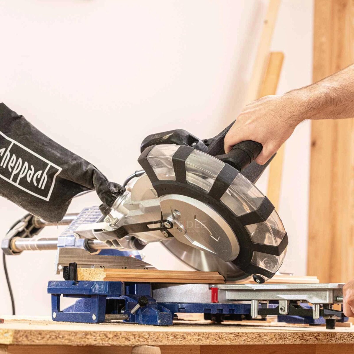 Sega per rifilare e tirare Scheppach HM254SPX