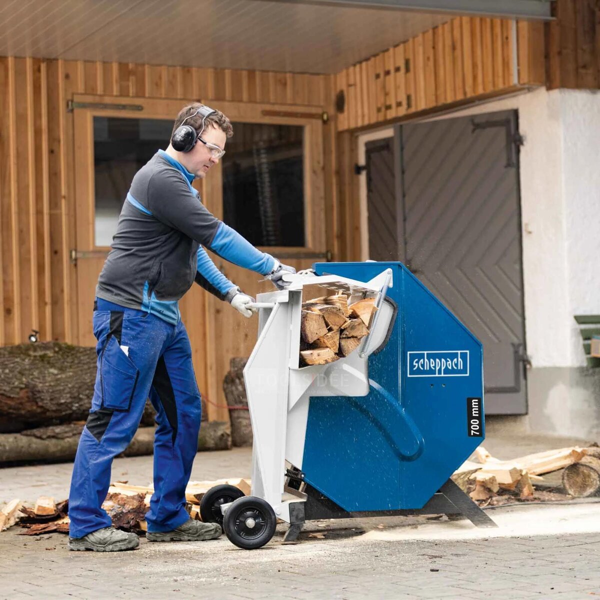 Scheppach Tiltsåg HS730 med kåpa