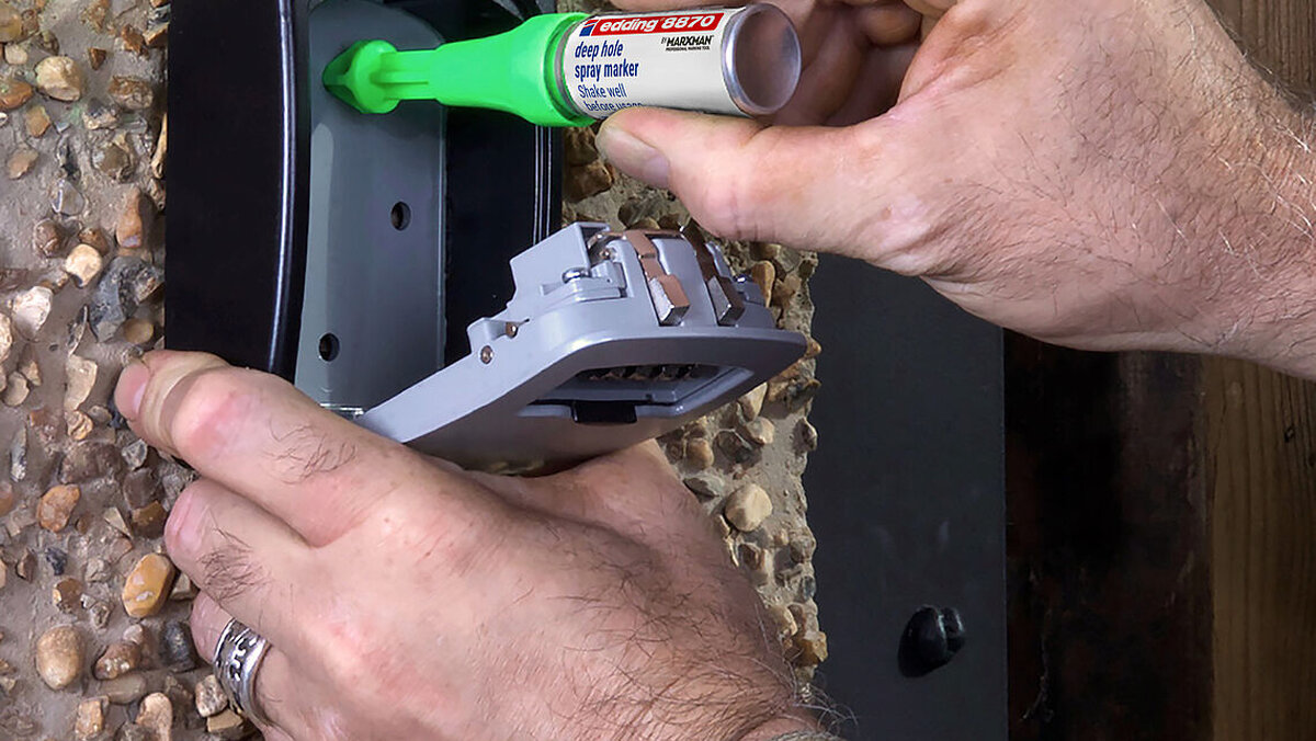 Edding Marker tiefe Löcher E-8870 Display grüne Kappe 30 Stk