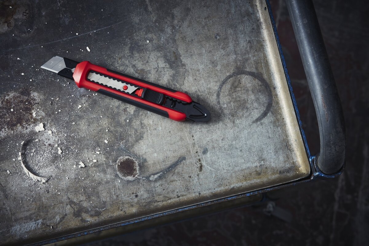 Hultafors Snap-off kniv SFRP 18A med skyvesystem Hultafors Snap-off kniv SFRP 18A med skyvesystem