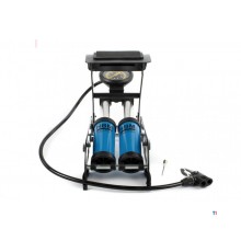 HBM professionel fodpumpe med dobbelt cylinder og manometer 9 bar.