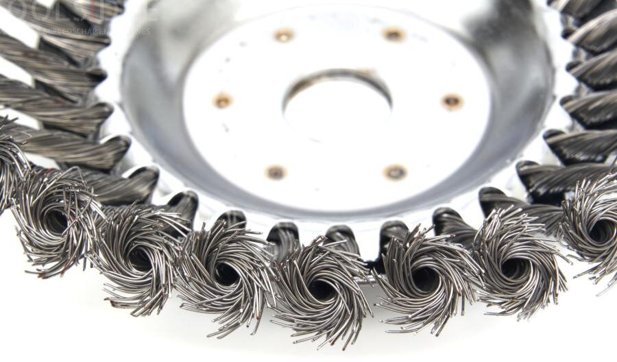 HBM 200 mm. Wildkrautbürste für die Motorsense HBM 200 mm. Wildkrautbürste für die Motorsense