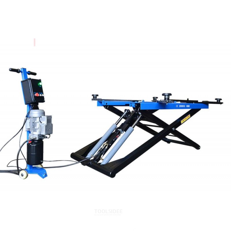 HBM:n hydraulinen siirrettävä auton puhdistussilta, rengassilta, nostosilta 2800 kg. Elektronisella vaihdolla