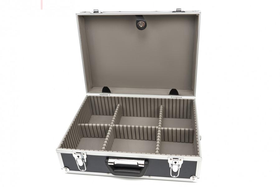 HBM Verktøykoffert i aluminium 45 x 33 x 15,5 cm. Med universell divisjon