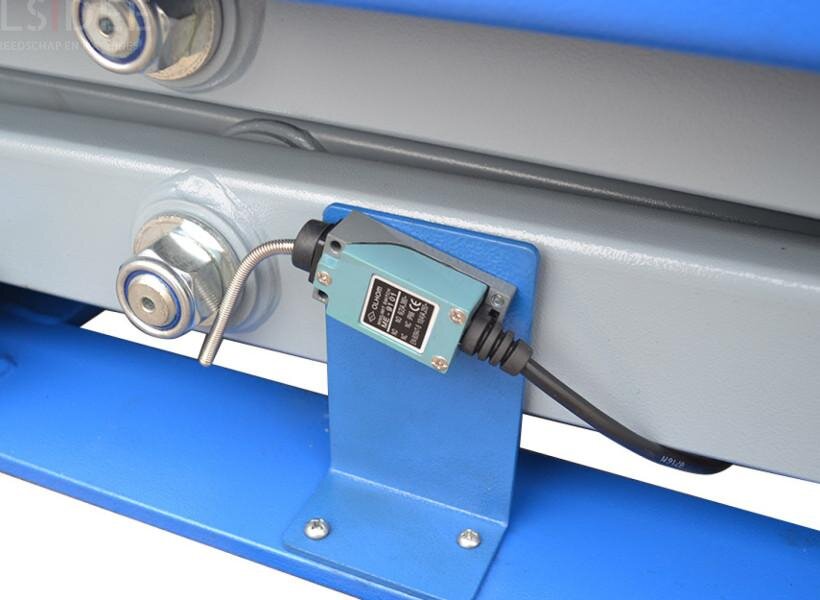 HBM Innebygd Hydraulisk Sakseløfter med Pneumatisk Utløser 3500 Kg HBM Innebygd Hydraulisk Sakseløfter med Pneumatisk Utløser 3500 Kg