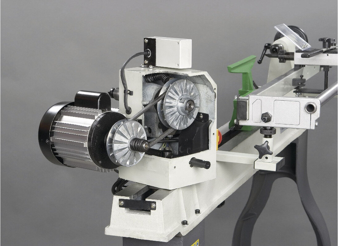 Drechselbank max. Drehdurchmesser 306 mm Spitzenlänge 900 mm 0,55 kW 230V 10 mechanische variable Geschwindigkeiten Holzstar