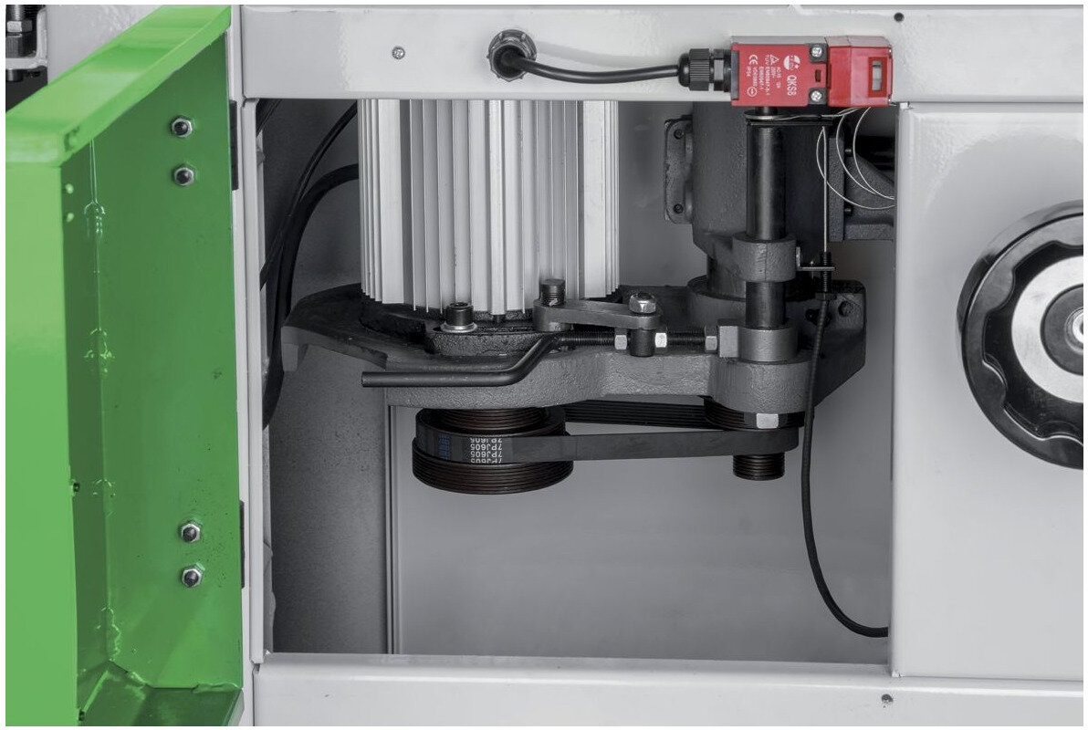 Tafelfreesmachine toupie voor hout 2,8 kW 400V met kantelbare freesspindel +5° tot -45° zwenkt naar achteren Holzstar
