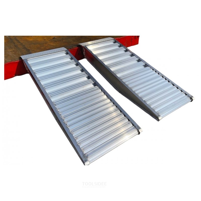 Sæt med korte aluminiumsramper 3000 kg 930 x 300 mm brugbar bredde 240 mm MW Tools Sæt med korte aluminiumsramper 3000 kg 930 x 300 mm brugbar bredde 240 mm MW Tools