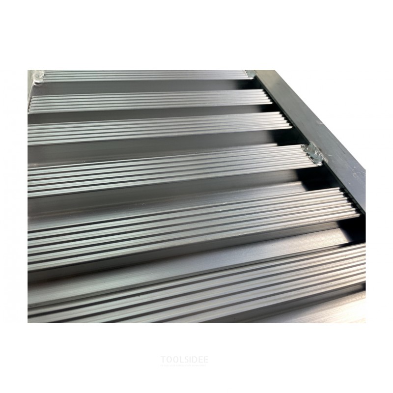 Sæt med korte aluminiumsramper 3000 kg 930 x 300 mm brugbar bredde 240 mm MW Tools Sæt med korte aluminiumsramper 3000 kg 930 x 300 mm brugbar bredde 240 mm MW Tools