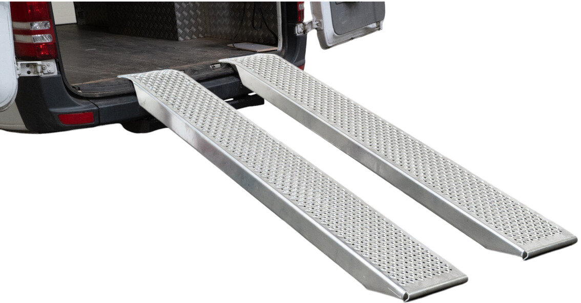 Set of fixed ramps aluminum 1000kg 1500 x 260mm usable width 222mm MW Tools