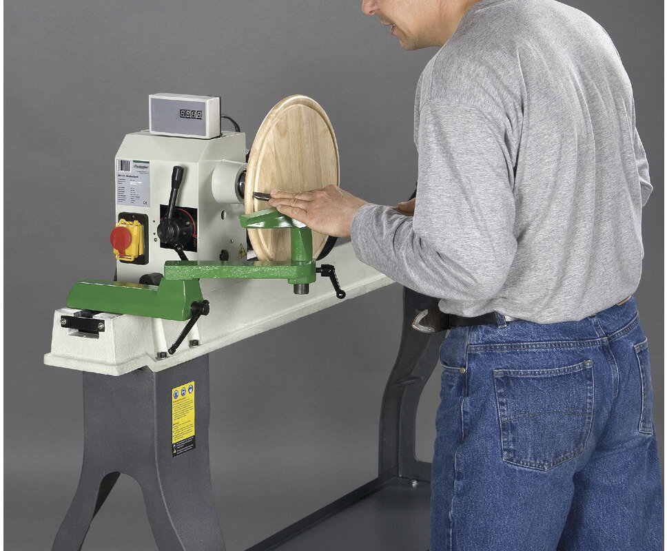 Träsvarv max. svarvdiameter 358 mm centrumlängd 1100 mm 0,75 kW 230V variabel hastighet Holzstar