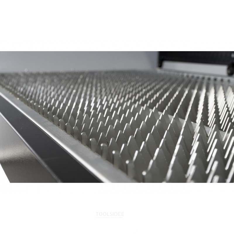 Absaugtisch für Rauch, Staub und Dämpfe 1350x800mm 230V MW Tools