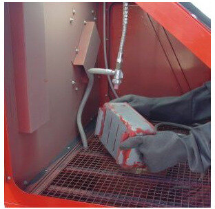 PACK Strahlkabine 415 L mit 25 kg Glasperlen und 25 kg Braunkorund MW Tools