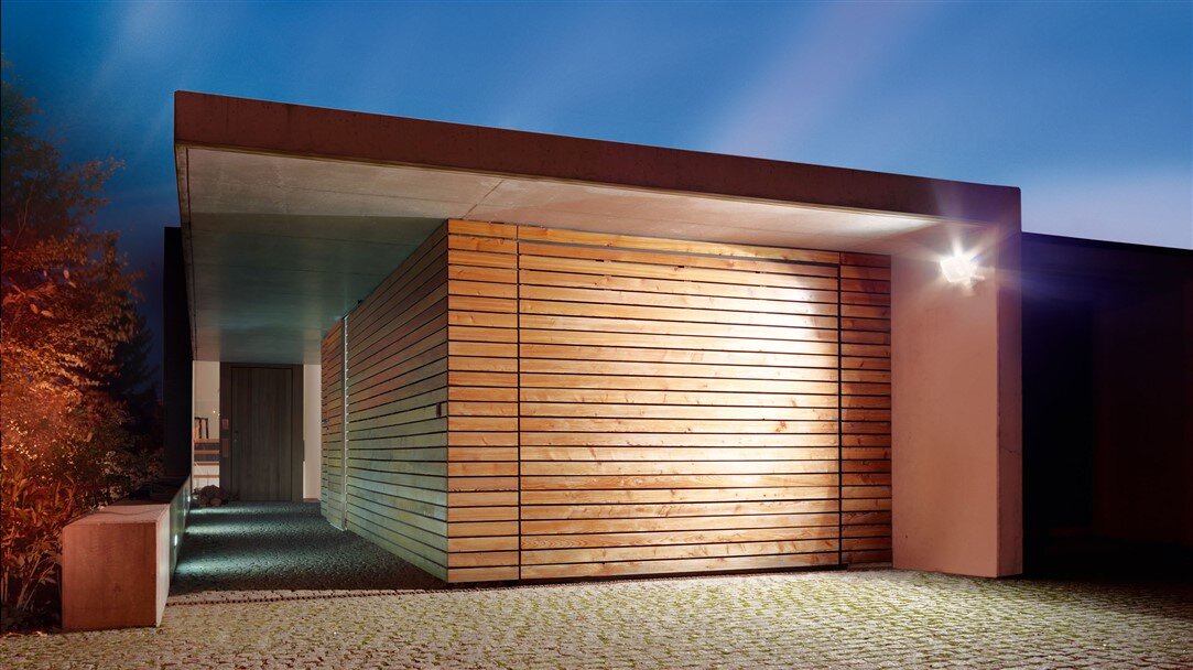 Steinel Außenstrahler LS 300 M schwarz Steinel Außenstrahler LS 300 M schwarz