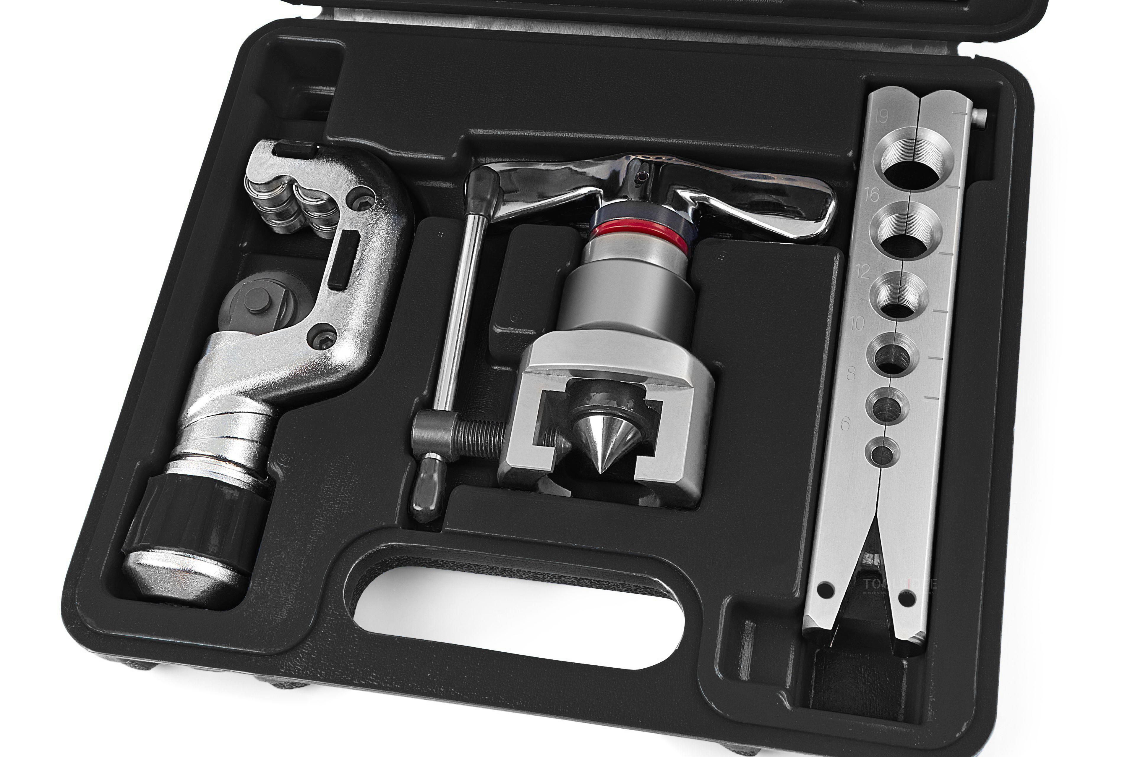 HBM brake pipe flaring set with tube cutter - black.
