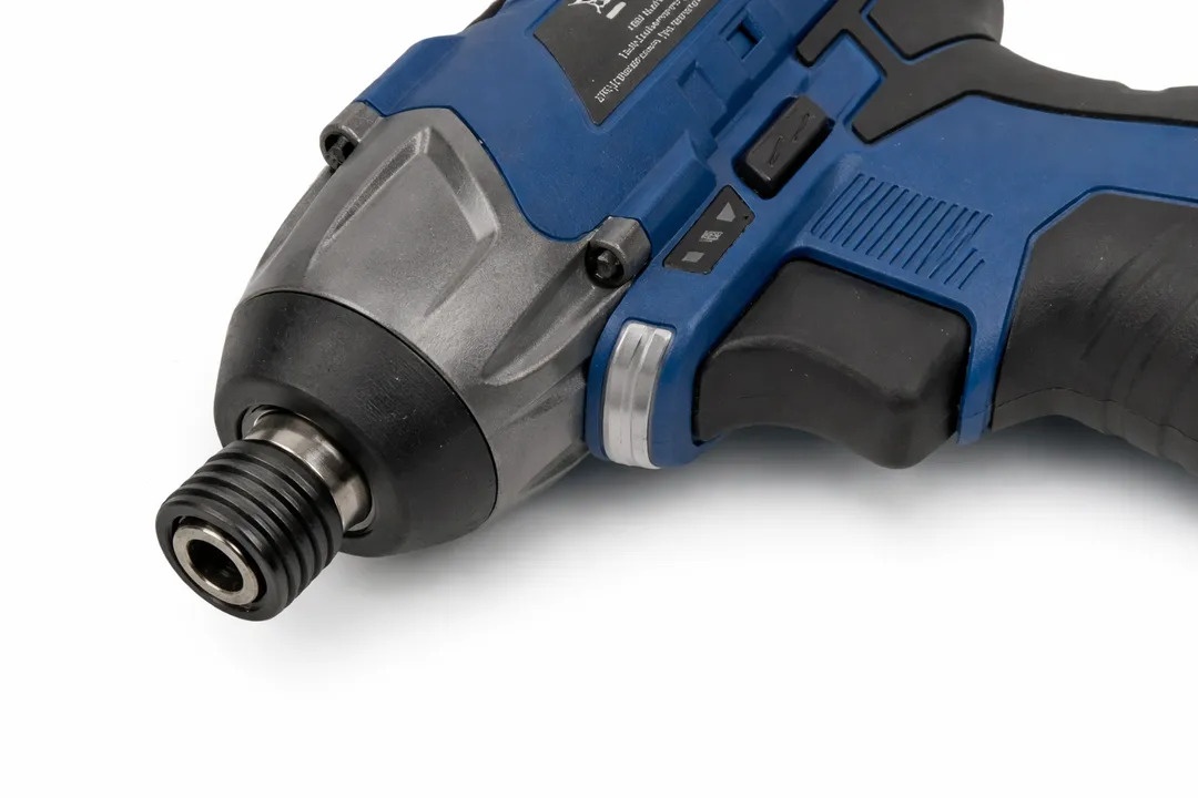 HBM 10,8 V batteridrevet muttertrekker og slagskrutrekker 100 Nm 2.500 rpm. HBM 10,8 V batteridrevet muttertrekker og slagskrutrekker 100 Nm 2.500 rpm.