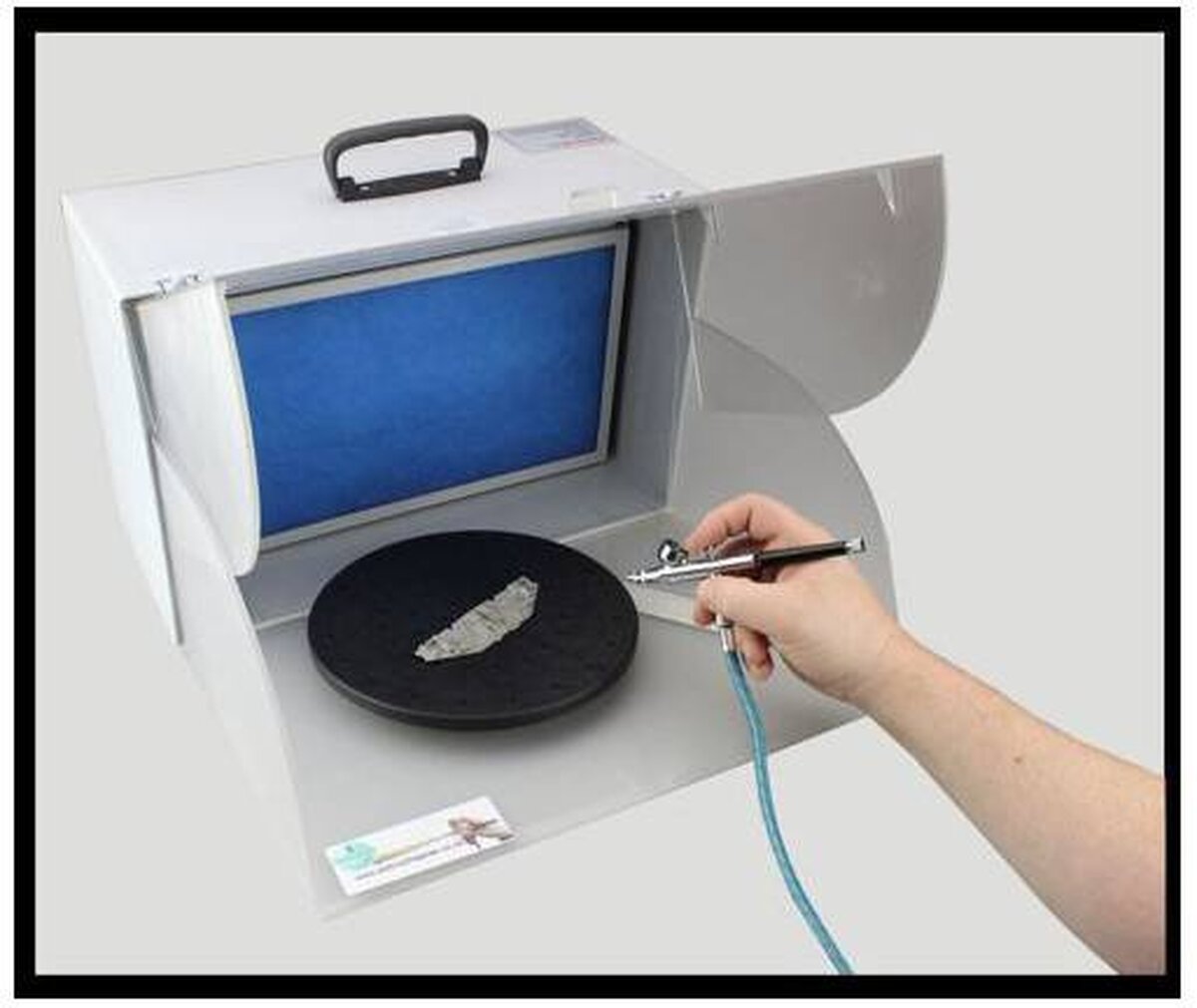 HBM Airbrush Sprøjtekabine med Belysning, Udsugning og Drejeplateau 22,5 cm