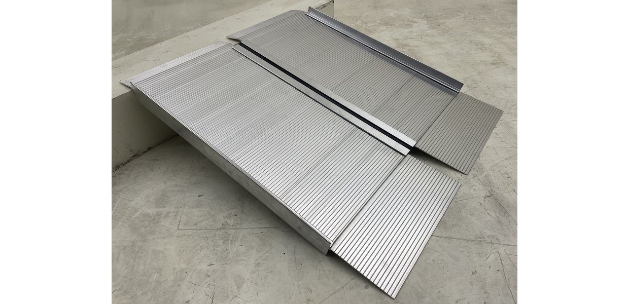 Aluminiumsrampe 300 kg længde 920 mm x bredde 720 mm foldbar MW Tools