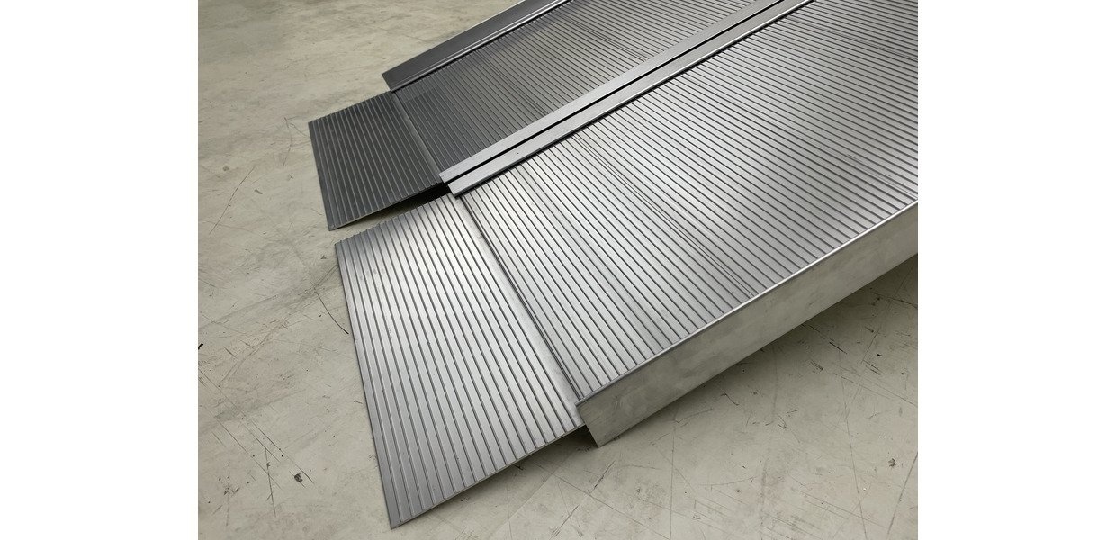 Aluminiumsrampe 400 kg længde 600 mm x bredde 760 mm foldbar MW Tools