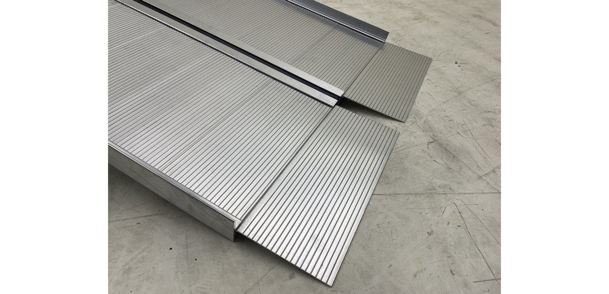 Aluminiumsrampe 400 kg længde 1200 mm x bredde 760 mm foldbar MW Tools