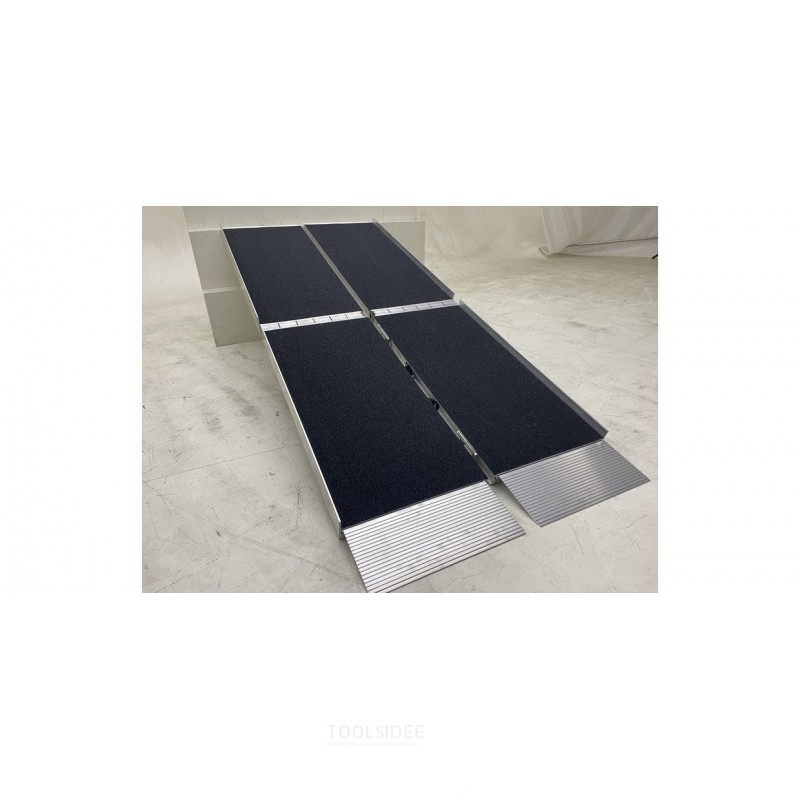 Aluminiums læsserampe 350 kg længde 2100 mm x bredde 760 mm 4-sektioners foldbar MW Tools
