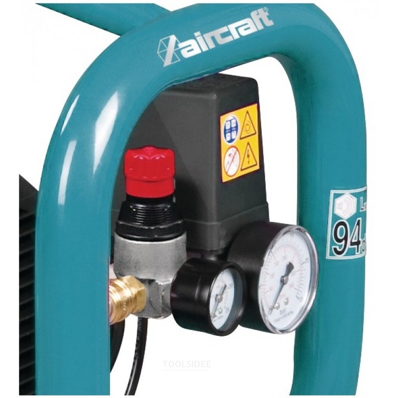 Kompakt kompressor med olietank 2,4 l 0,6 kW / 0,81 hk 85 l/min 15 bar 230V Fly Kompakt kompressor med olietank 2,4 l 0,6 kW / 0,81 hk 85 l/min 15 bar 230V Fly
