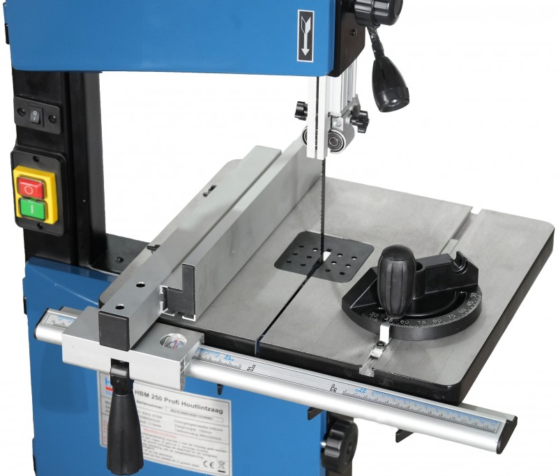 HBM hout lintzaag 250 mm, 375 W, 230 V, kantelbaar, verlichting, 800 m/min, 150 mm snijbereik, stofzuigeraansluiting
